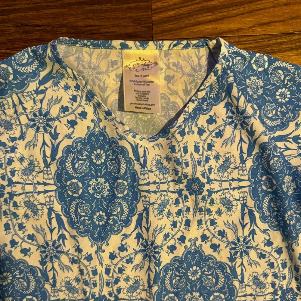 Persnickety Girls Blue Floral Bell Sleeve Top - Size 3T - Picture 3 of 7